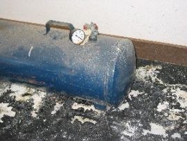 Pre-owned air tank with regulator
