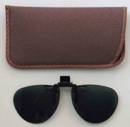 Polarized clip-on lens