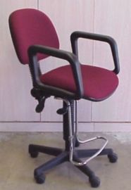 CONTEMPORARY ERGONOMIC DRAFTING STOOL