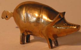 BRASS PIG ACCENT DECORATION