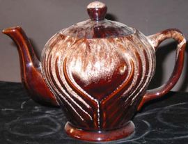 BROWN DESIGNER CERAMIC TEAPOT