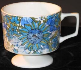 BLUE FLORAL on WHITE PEDESTAL COFFEE MUG