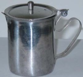 STAINLESS STEEL PITCHER WITH LID