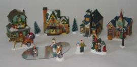 LIGHTED VILLAGE CHRISTMAS ARRANGEMENT SET