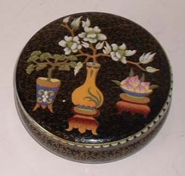 ORIENTAL STYLE ROUND METAL TIN