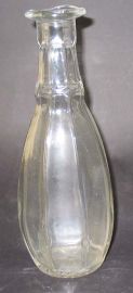 CLEAR DECORATIVE GLASS VASE