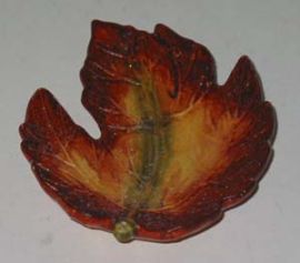 OAK LEAF CERAMIC PLATE