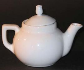 WHITE CHEFSWARE TEA POT